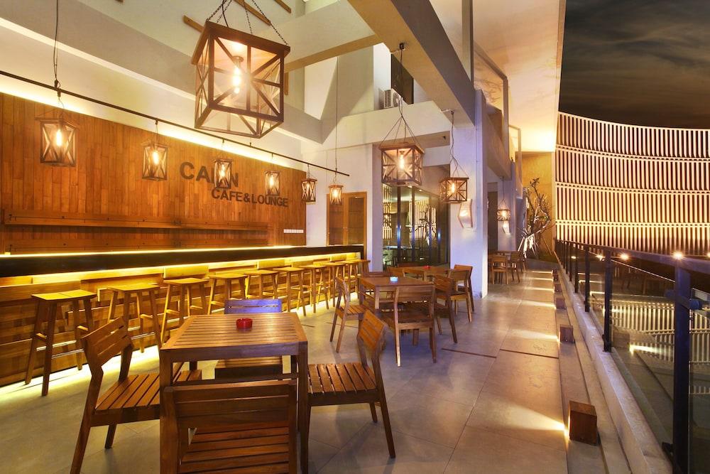 Cabin Hotel Jakarta Exterior photo