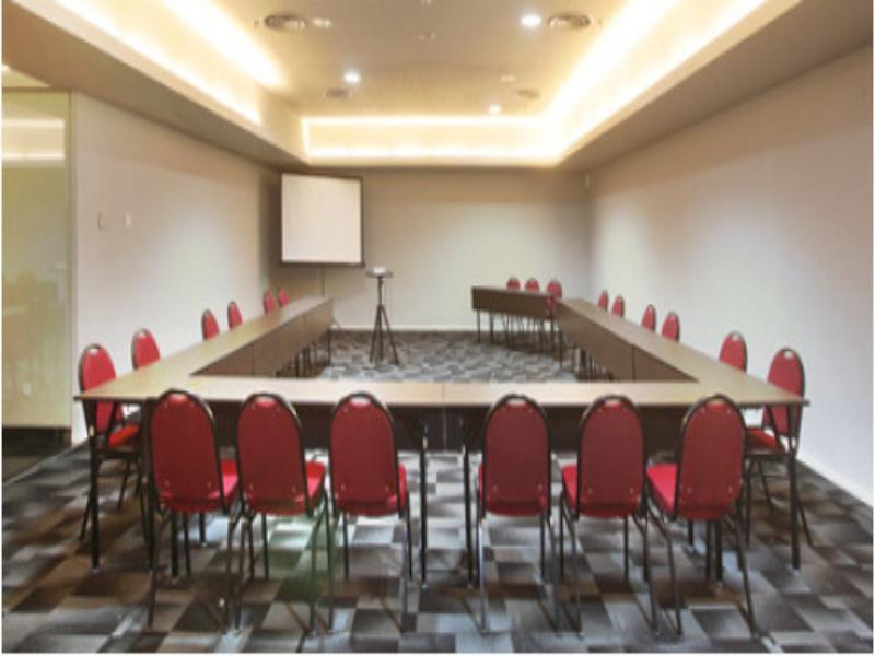 Cabin Hotel Jakarta Exterior photo