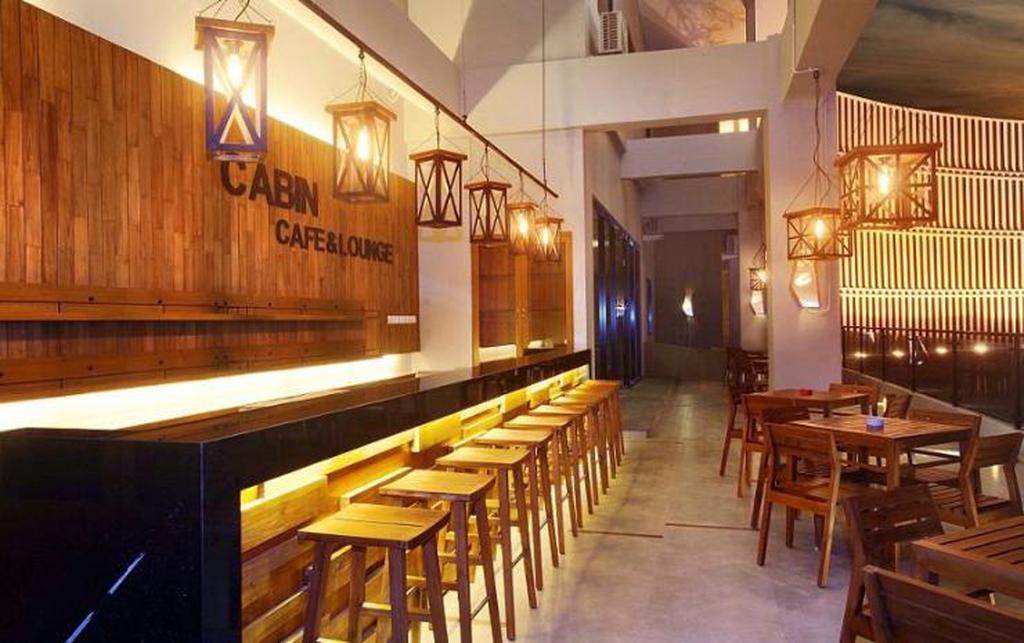 Cabin Hotel Jakarta Exterior photo