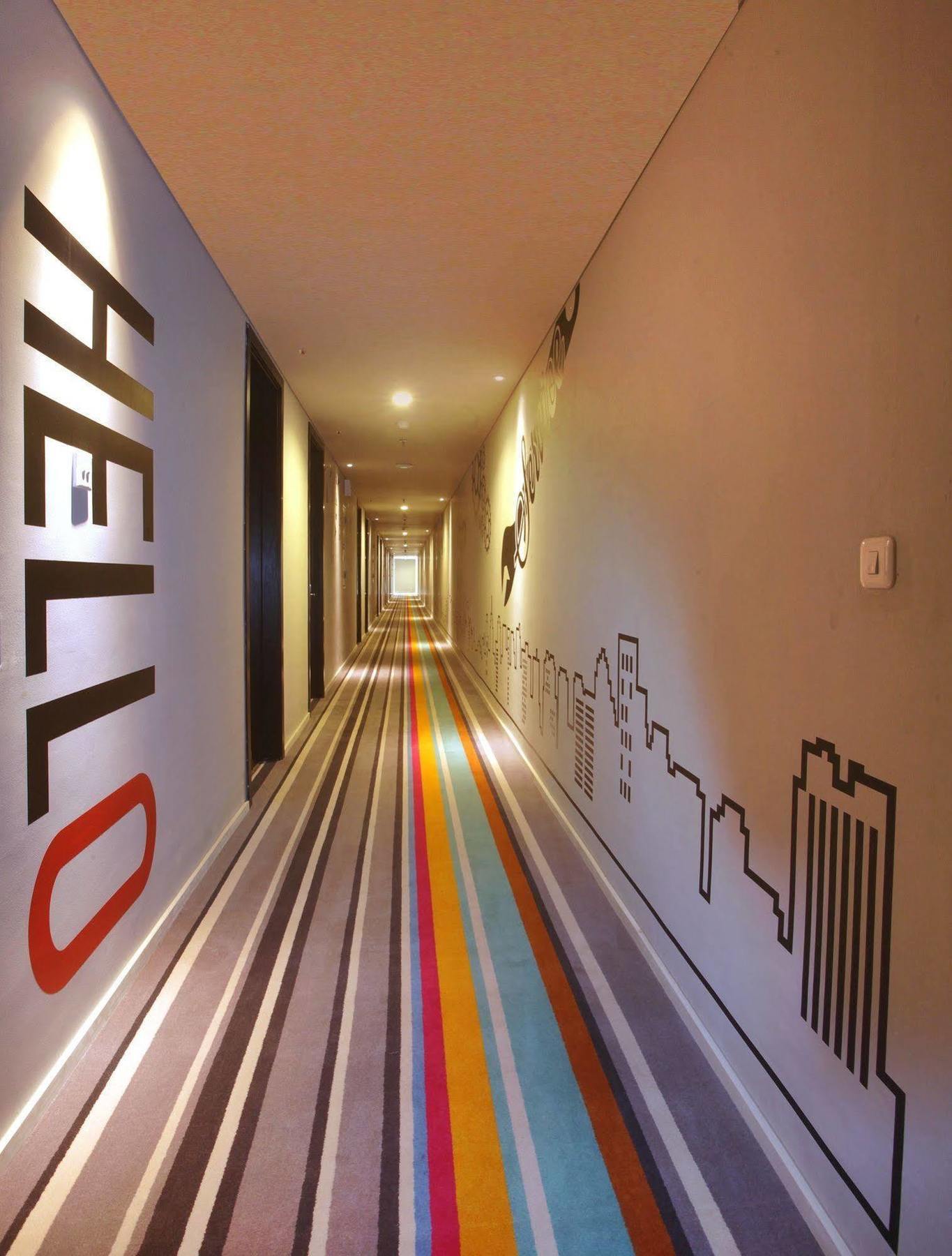 Cabin Hotel Jakarta Exterior photo